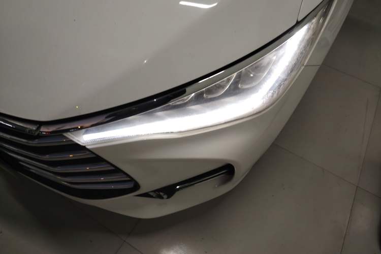 Used BYD Song MAX 2018 1.5T Automatic Smart Connect Luxury 6-Seater
