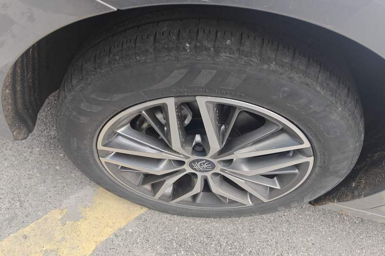 Used BYD Qin PLUS 2021 DM-i 120KM Flagship Model
