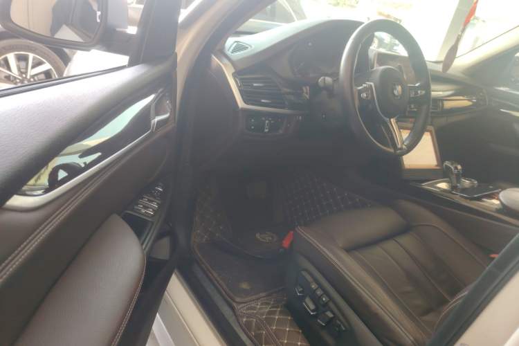 Used BMW X5 2014 xDrive35i Luxury Model
