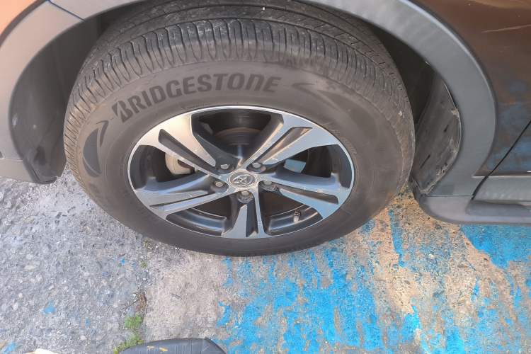 Used Toyota RAV4 2015 2.0L CVT Two-Wheel Drive Urban Edition
