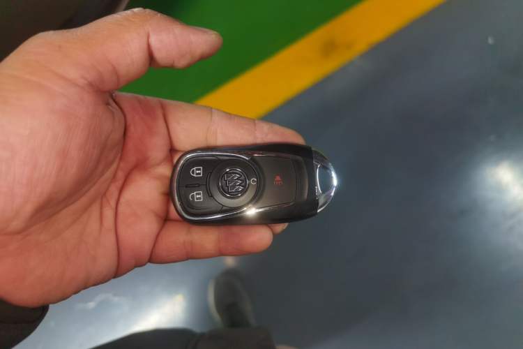 Used Buick GL8 2020 Land Cruiser Executive Class 652T Comfort Model
