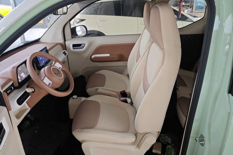 Used Wuling Hongguang MINIEV 2024 3rd Generation 215km Advanced Version