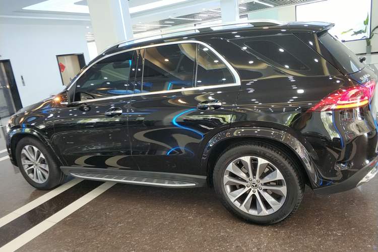 Used Mercedes-Benz GLE 2023 GLE 350 4MATIC Stylish Model
