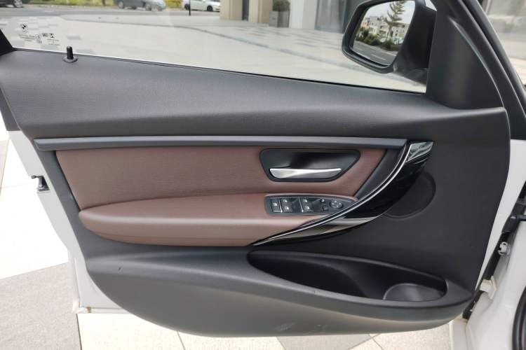 Used BMW 3 Series 2019 320Li Fashion Model
