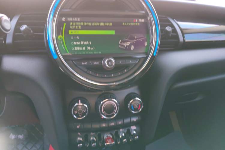 Used  MINI 2018 1.5T COOPER Classic Edition