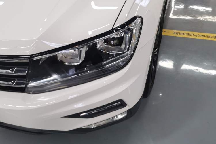 Used Volkswagen Tiguan L 2021 330TSI Automatic Two-Wheel Drive Smart Edition
