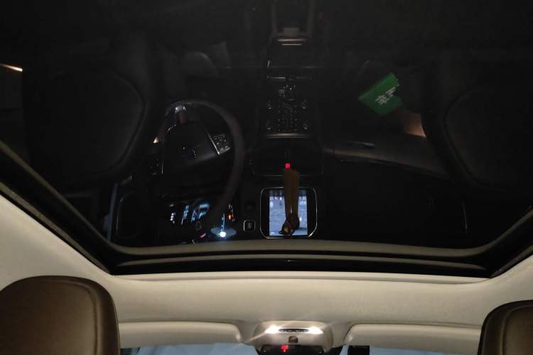 Used Volvo V40 2013 T5 Prestige Edition