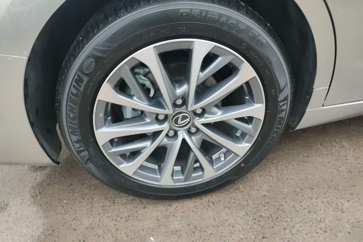 Used Lexus ES 2022 300h Excellence Edition
