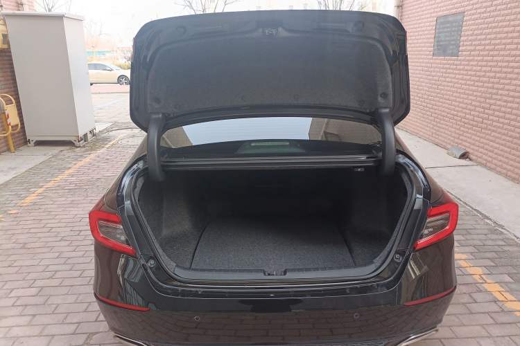 Used Honda Accord 2022 260TURBO Phantom Night · Prestige Edition
