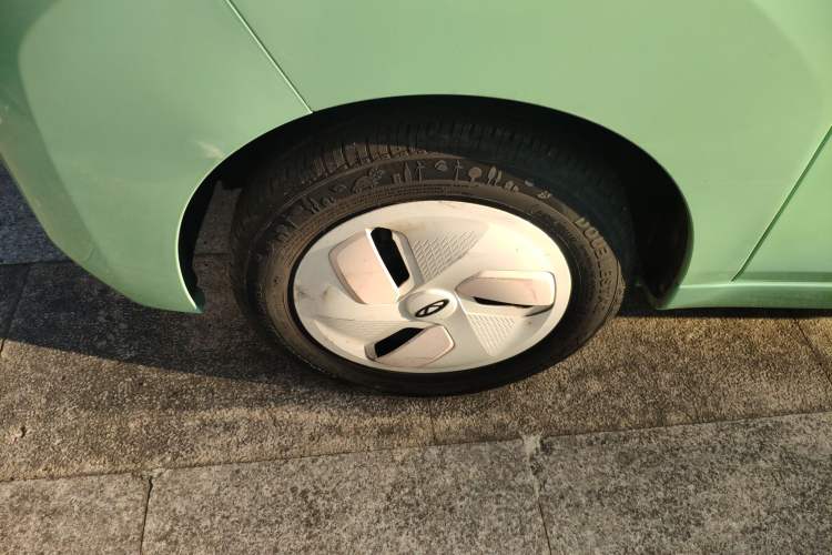 Used Chery QQ Ice Cream 2022 170km Sundae Phosphate Lithium-Ion
