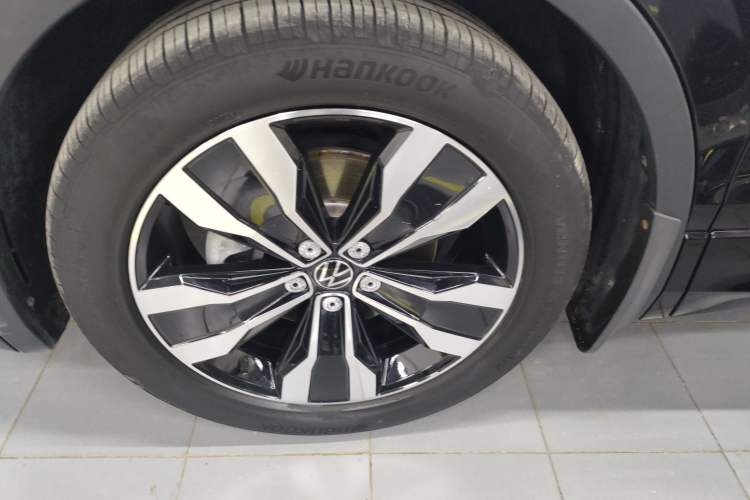 Used Volkswagen Tiguan L 2024 330TSI Automatic Two-Wheel Drive R-Line Enhanced Edition