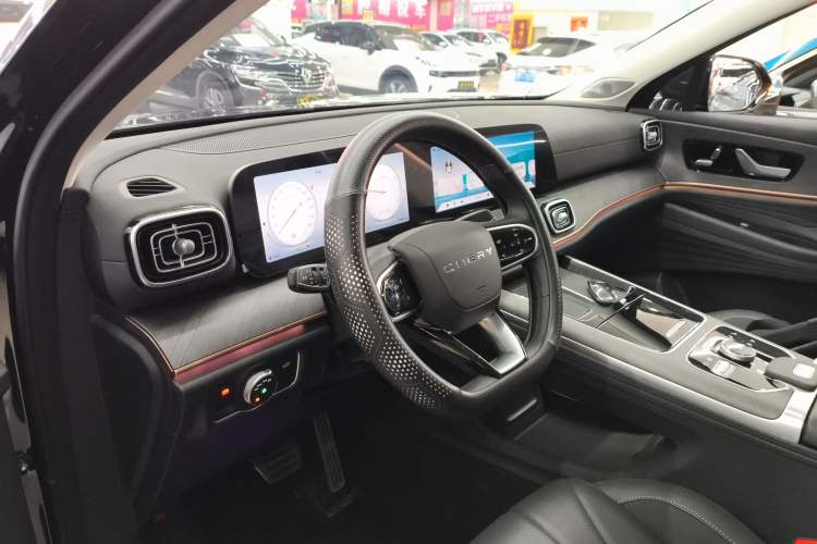 Used Chery Tiggo 9 2025 2.0T Dual-Clutch Two-Wheel Drive Black Samurai Edition 5 Seats