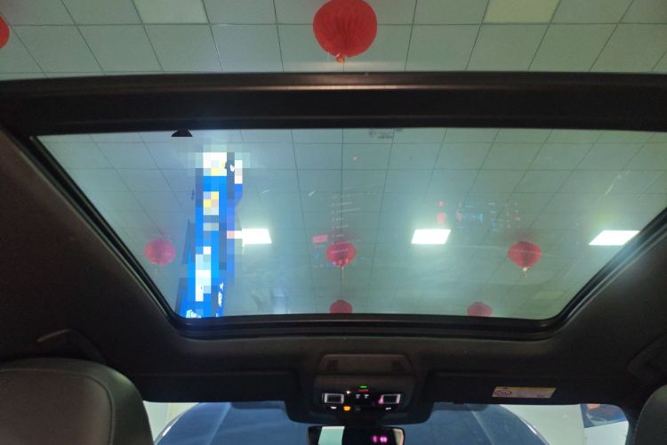 Used Volkswagen Tiguan L 2024 PRO 330TSI Two-Wheel Drive R-Line Prestige Edition
