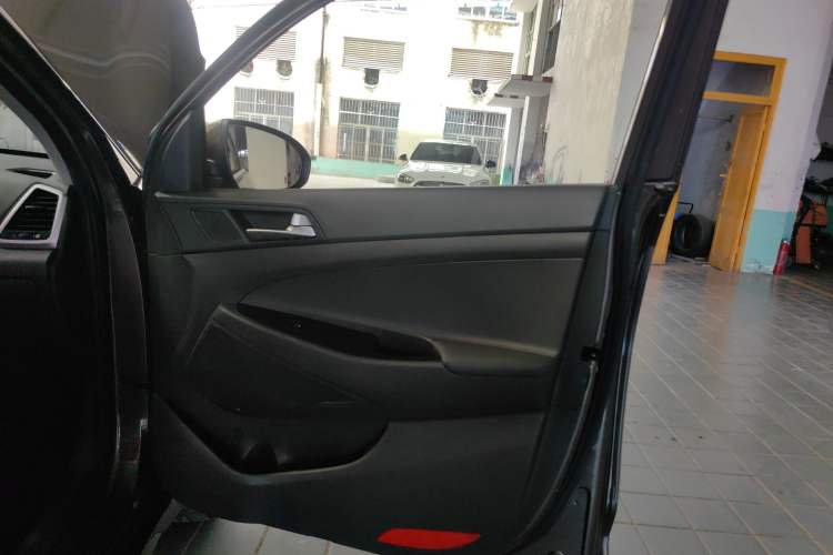 Used Hyundai Tucson 2015 1.6T Dual-Clutch Two-Wheel-Drive Smart Model