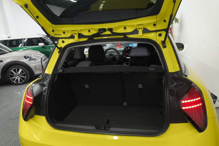 Used  Electric MINI COOPER 2024 456km COOPER E Classic Edition