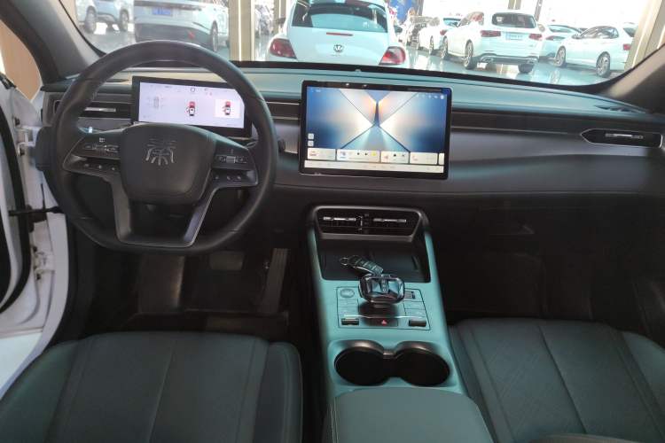 Used BYD Qin PLUS 2025 DM-i Smart Drive 120KM Superior Model