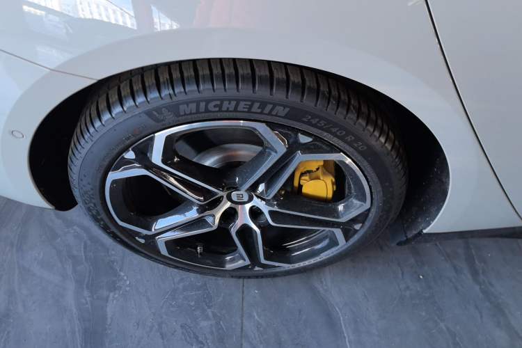 Used  SU7 2024 Rear-Drive Long-Range Intelligent Driving Version