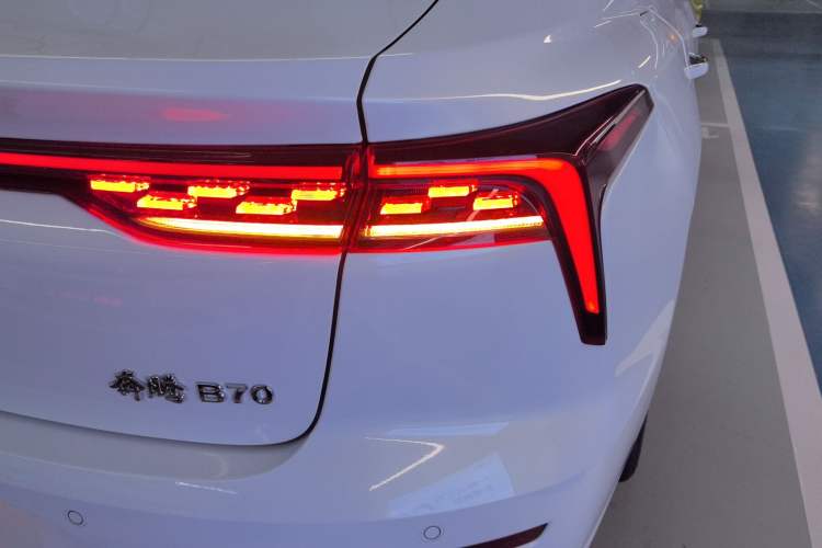 Used Bestune B70 2025 Dragon Edition 1.5T Quality Enjoyment Model
