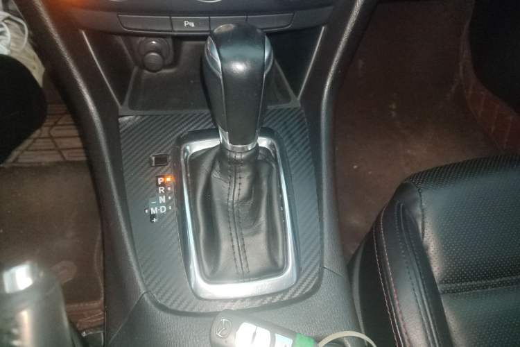 Used Mazda Atenza 2015 2.0L Blue Sky Luxury Edition
