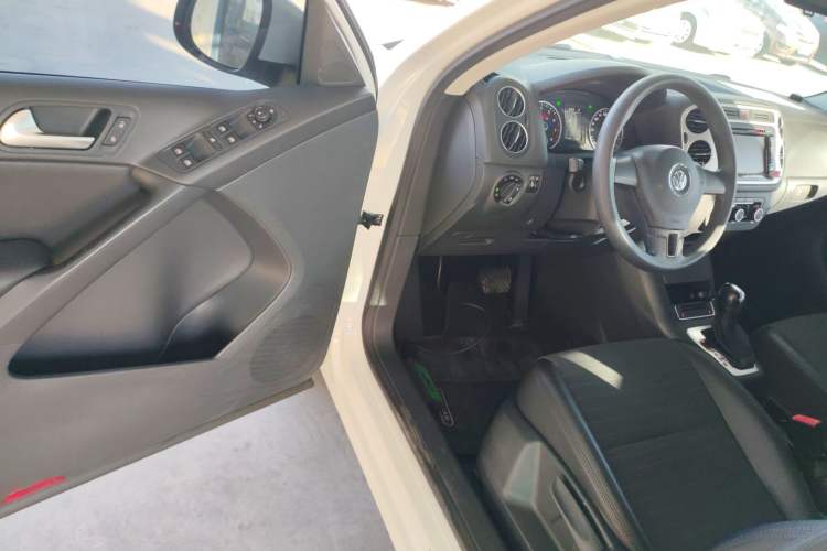 Used Volkswagen Tiguan 2015 1.8TSI Automatic Two-Wheel Drive Trend Edition