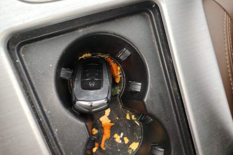 Used Geely Auto Emgrand X7 Sport 2016 1.8TD Automatic ZhiZun Version
