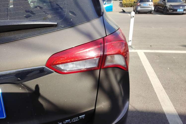 Used Buick Envision 2019 20T Two-Wheel Drive Leading Version China V Standard
