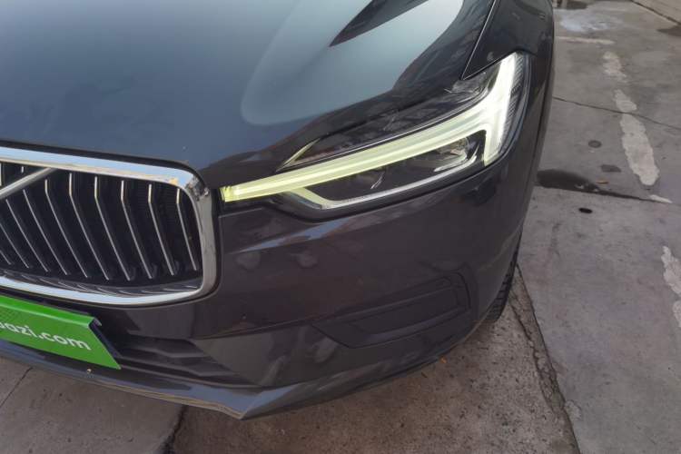 Used Volvo XC60 2019 T5 4x4 Zhiyuan Edition China VI Standard
