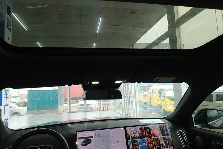 Used Li Auto L8 2023 Pro Model
