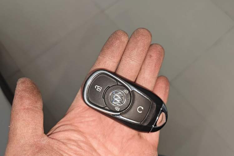 Used Buick Velite 6 2023 430km Range Commuter Version
