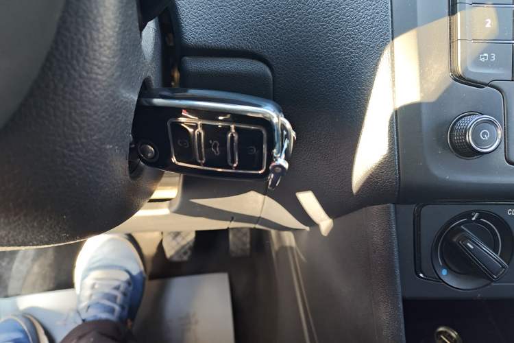 Used Volkswagen Polo 2016 1.4L Manual Fashion Model