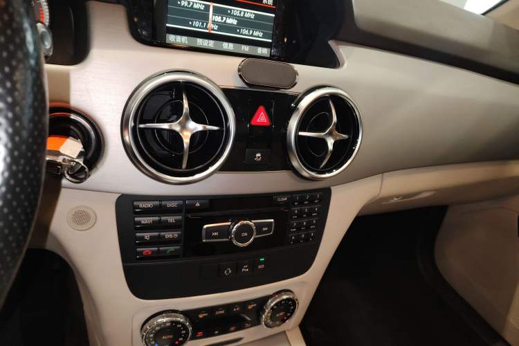 Used Mercedes-Benz GLK-Class 2015 GLK 260 4MATIC Dynamic Edition Ultimate Version