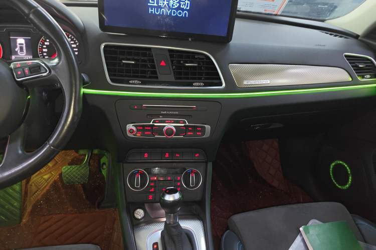 Used Audi Q3 2017 40 TFSI quattro all-wheel-drive sport model
