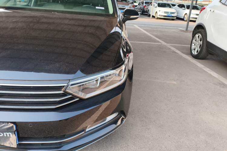 Used Volkswagen Magotan 2018 330TSI DSG Advanced Model
