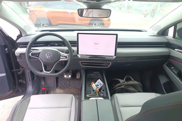 Used Volkswagen ID.7 VIZZION 2024 AIR model
