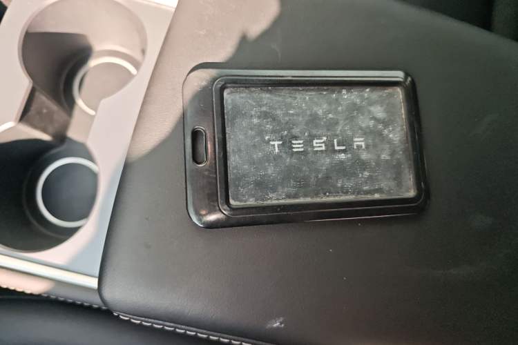 Used Tesla Model Y 2021 Long-Range All-Wheel-Drive Version