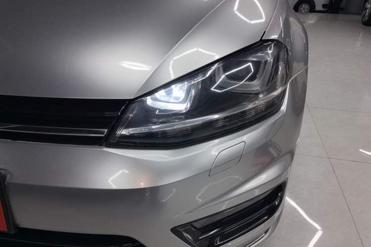 Used Volkswagen Golf 2016 1.4TSI Automatic R-Line
