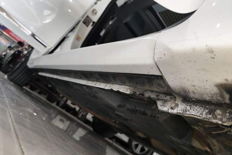 Used Toyota Corolla 2016 Dual-Engine 1.8L E-CVT Elite Edition
