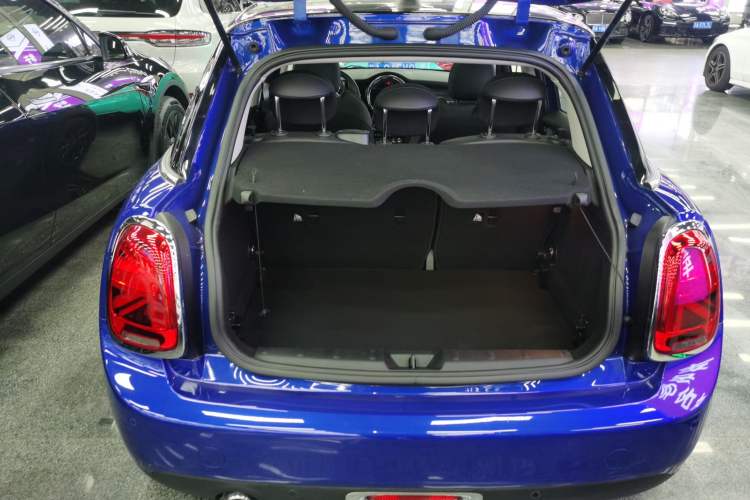 Used MINI MINI 2019 1.5T COOPER Artist Five-Door Edition
