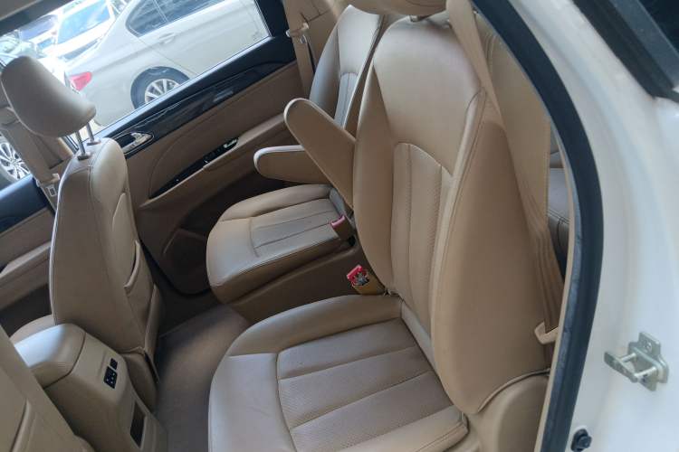 Used Baojun 730 2016 1.5L Manual Comfort Version 7 Seats China V Emission Standard
