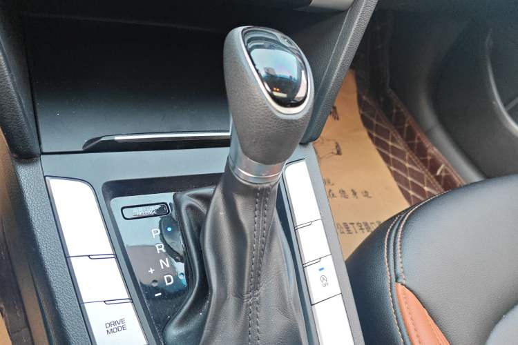 Used Hyundai Elantra 2016 1.6L Automatic ZhiXuan – Elite Version
