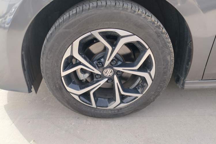 Used MG 5 2023 180 DVVT CVT Luxury Edition
