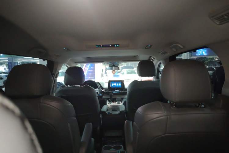 Used Toyota Sienna 2021 2.5L Hybrid Comfort Edition
