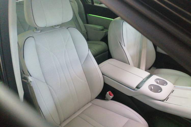 Used XPeng X9 2024 702 Ultra-Long Range Pro