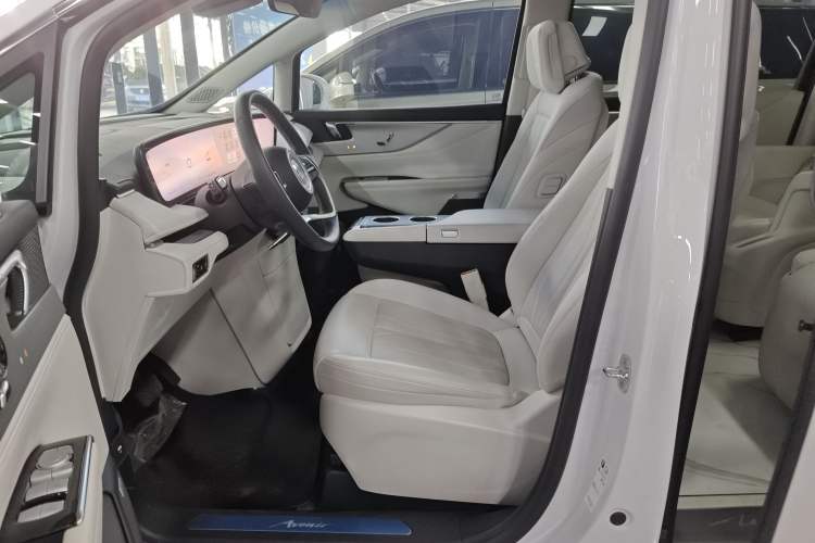 Used Buick GL8 New Energy 2024 Lu Zun Deluxe Edition 7-Seater
