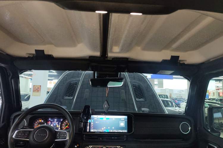 Used  Wrangler 2024 2.0T Sahara Four-Door Edition
