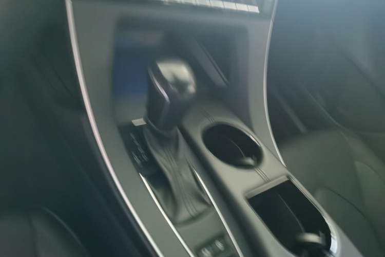 Used Toyota Avalon 2019 2.0L Luxury Edition China VI Standard
