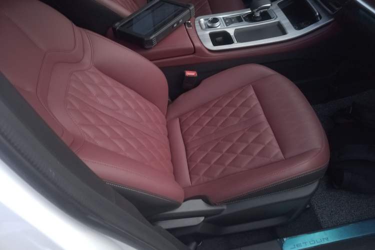 Used JETOUR X70 PLUS 2024 1.6T DCT Ultra-Comfort Edition 5 Seats
