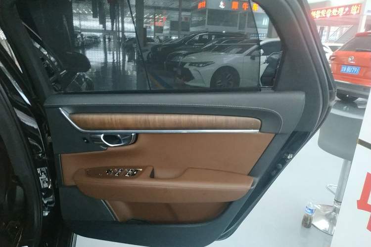 Used Volvo S90 2022 B5 Zhiyuan Luxury Edition
