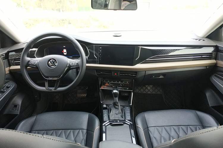 Used Volkswagen Passat 2021 330TSI Luxury Edition