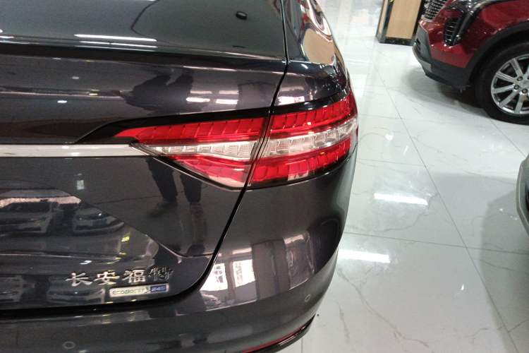 Used Ford Taurus 2019 EcoBoost 245 Premium Edition
